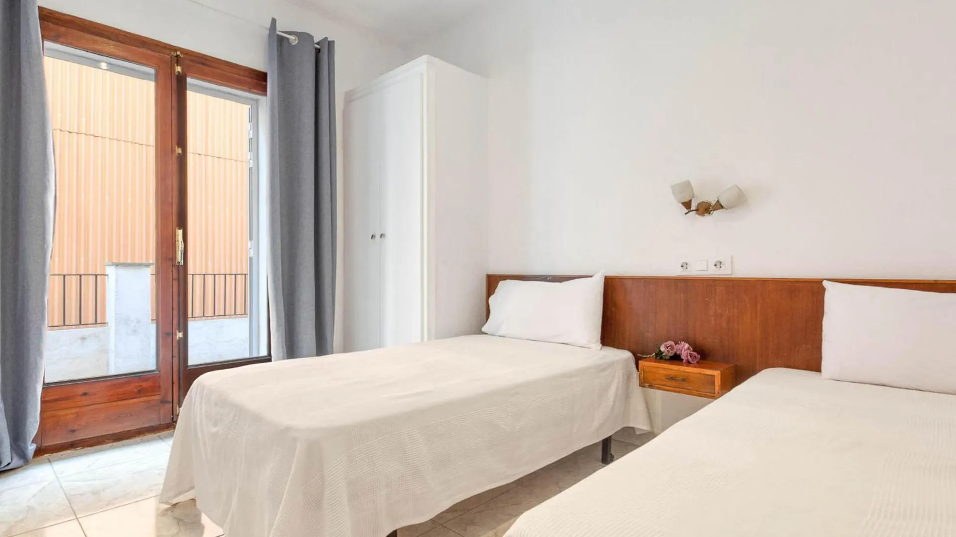 Apto. Centrico En Torroella De Montgri, Gran Terraza, Barbacoa, A/C, Wifi, Parking - Es-89-131 Spain