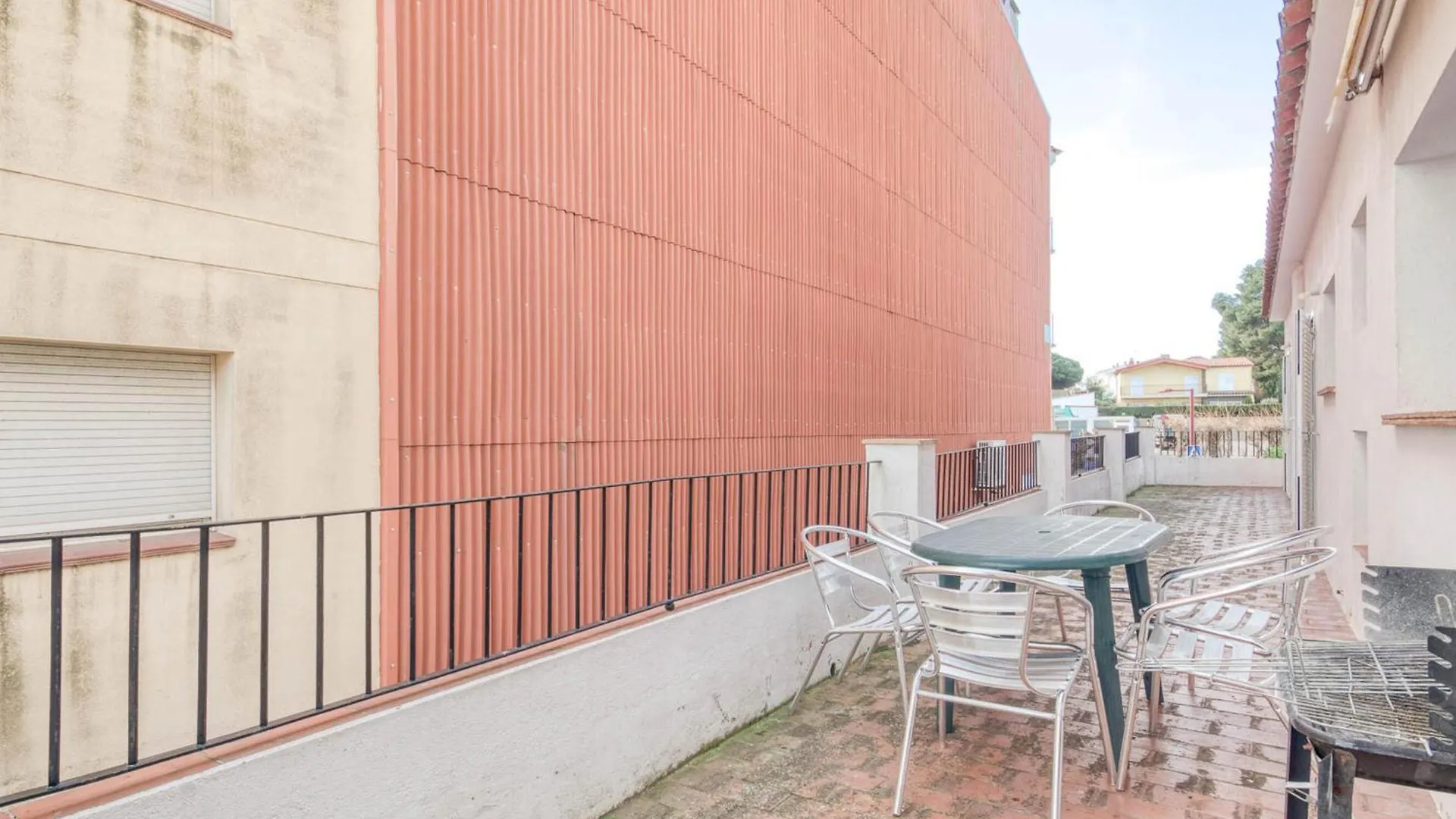 Holiday home Apto. Centrico En Torroella De Montgri, Gran Terraza, Barbacoa, A/C, Wifi, Parking - Es-89-131